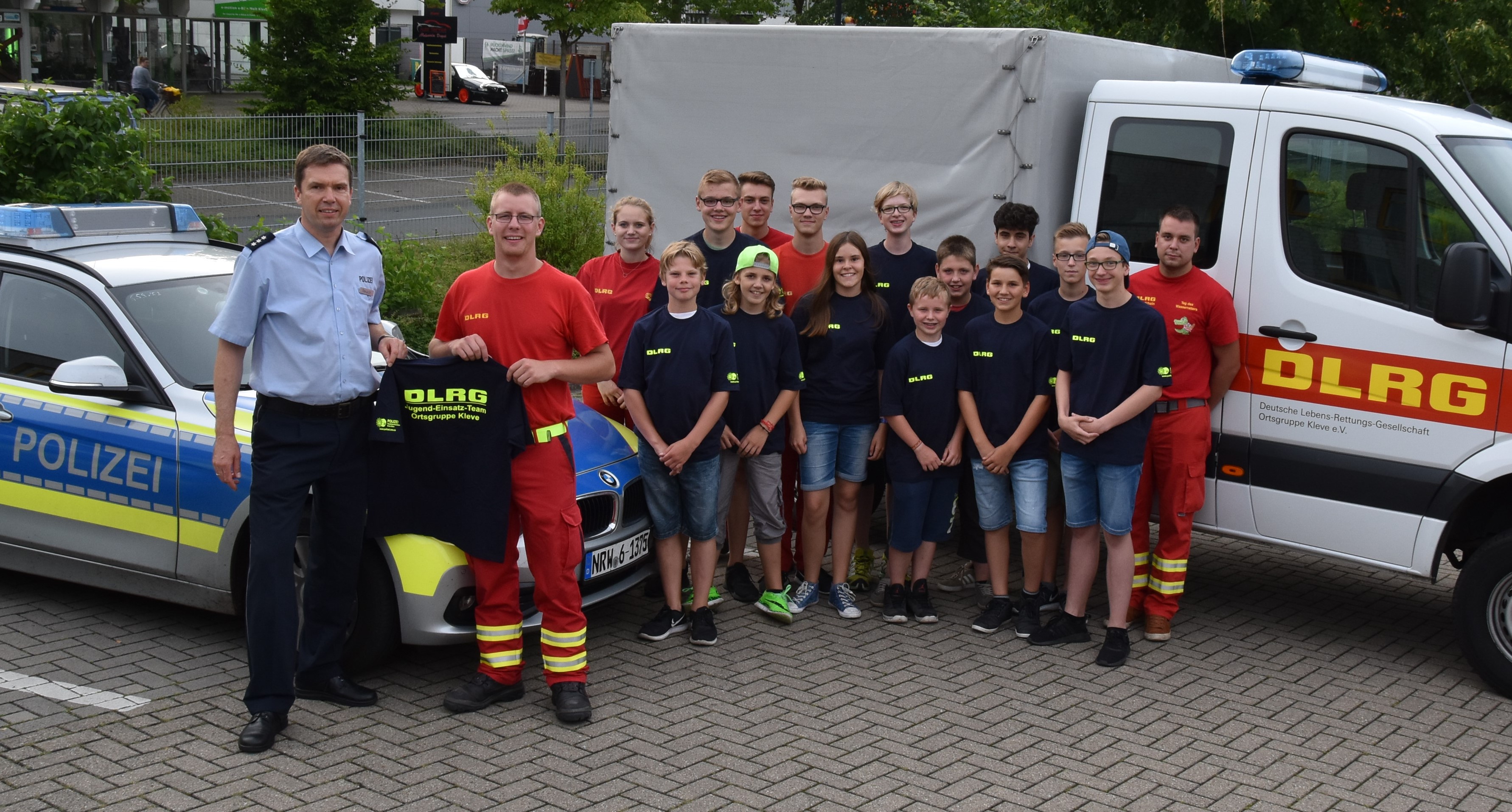 Jugendeinsatzteam der DLRG bei der Polizei Kleve