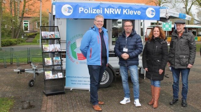 Infostand der KPB Kleve