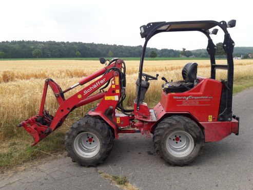 Entwendeter Hoflader 1