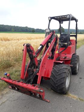 Entwendeter Hoflader 2