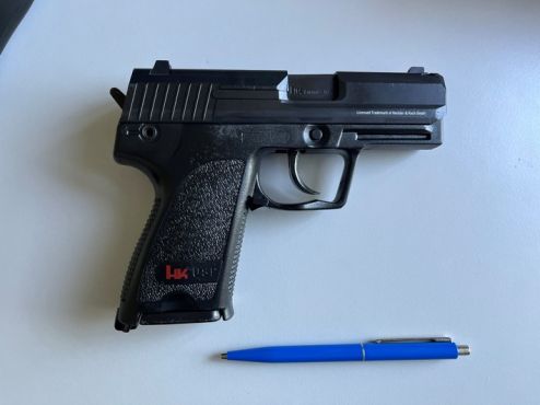 "Airsoft-Waffe"