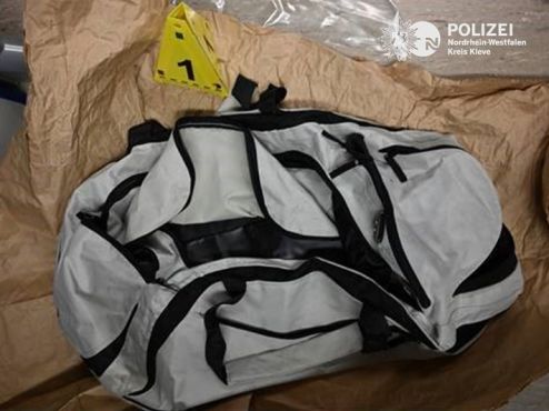 2411xx_zurückgelassene_Tasche