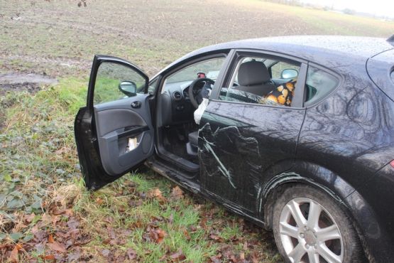 241223_Fahrzeug_beschädigt_2